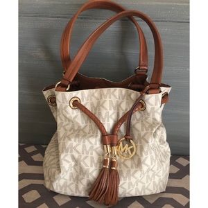 Micheal Kors vanilla gathered tote